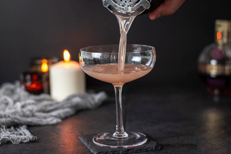 Schritt: Shaken und umfüllen