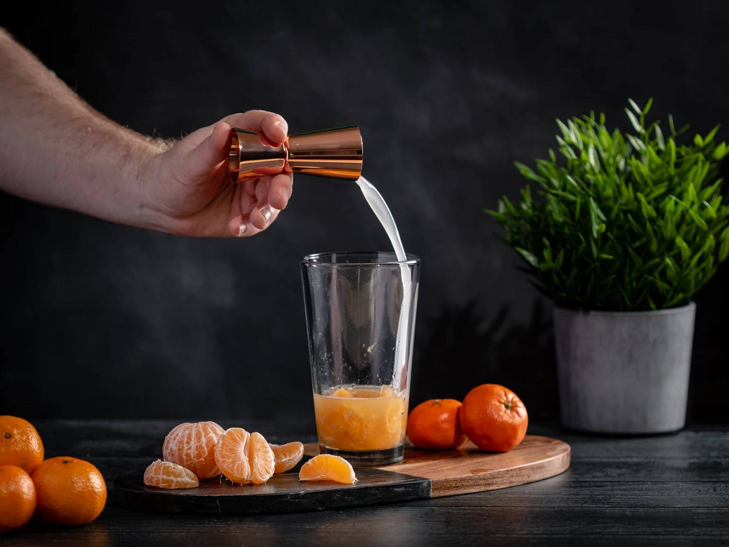 Schritt: Mandelsirup und Gin