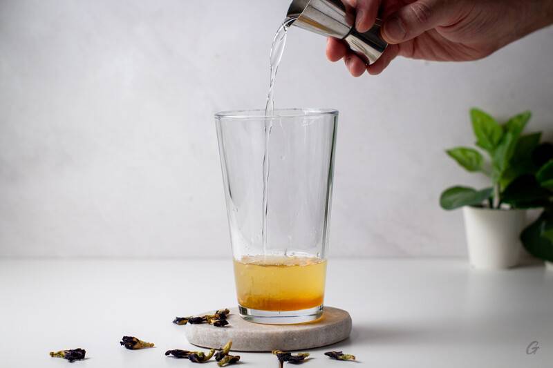 Schritt: Gin & Cointreau