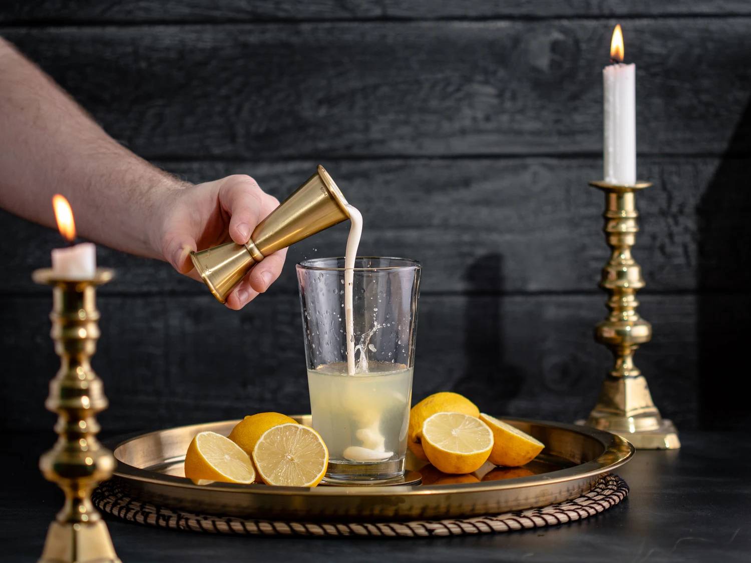 Schritt: Gin, Sirup und Schlagsahne