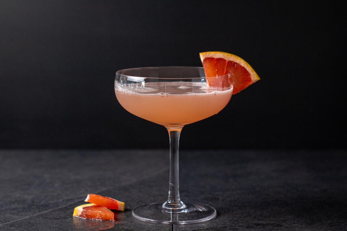 Cocktail Grapefruit Gimlet